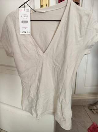 Camiseta Zara Beige Talla L. Talla poco.