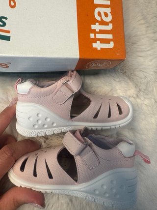 Sandalias Titanitos Keke Talla 22