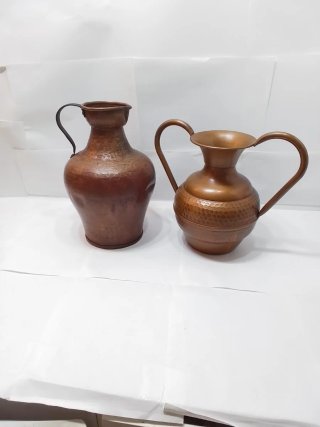 Jarras de cobre martillado