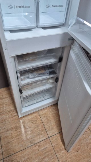 Nevera Indesit blanca
