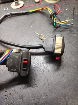 2 Llaves de luces moto