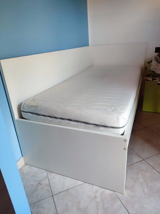 Letto , materasso, cassettiera e armadio Ikea