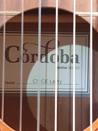 Guitarra Córdoba C5-CE Lefty