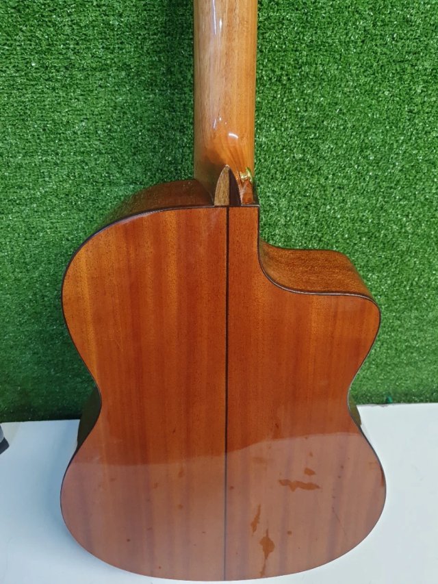 Guitarra Córdoba C5-CE Lefty