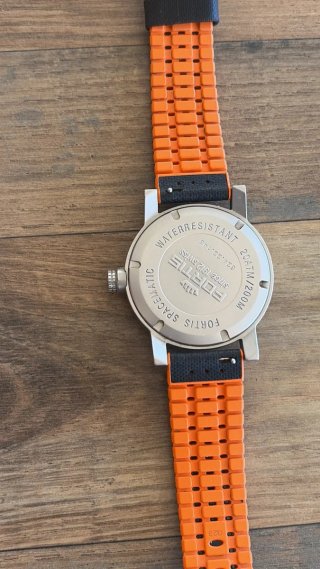 Reloj Fortis Automático GMT Negro Naranja