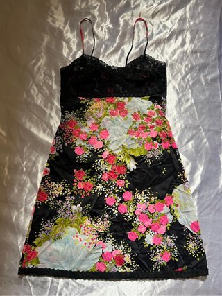 Abito vintage con stampa floreale e pizzo