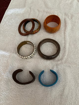 Lote de pulseras variadas