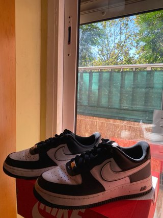 Nike Air Force 1 Negras y Blancas