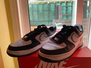 Nike Air Force 1 Negras y Blancas