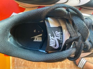 Nike Air Force 1 Negras y Blancas