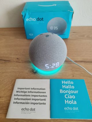 Amazon Echo Dot 4 Turchese con orologio