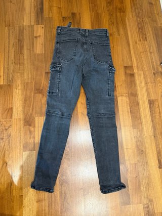 Vaqueros cargo Zara negros rotos T.38