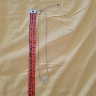 Collana con ciondolo a cerchio scintillante