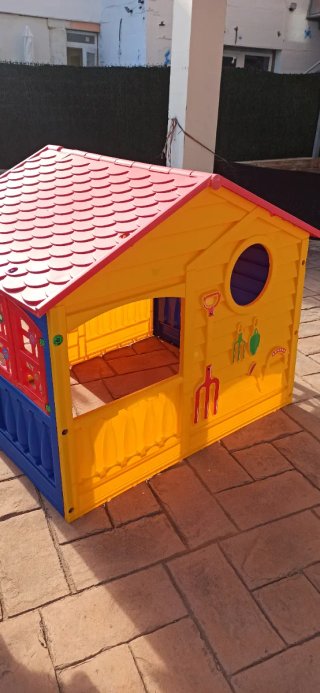 Casita infantil de plástico