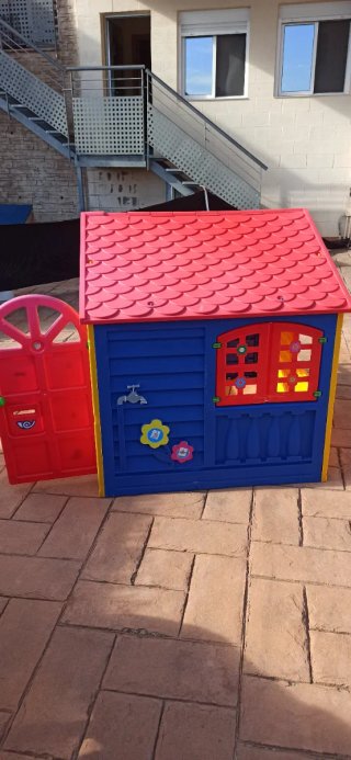 Casita infantil de plástico