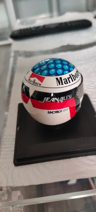 Casco Ferrari Jean Alesi 1995 Marlboro