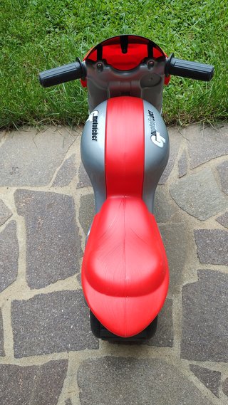 Moto cavalcabile per bambini MOTO FEBER