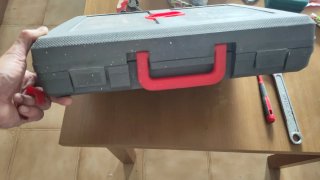 Caja de herramientas con accesorios