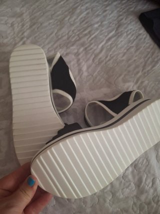 Sandalias negras y blancas talla 38