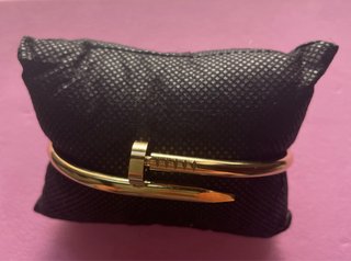 Pulsera Cartier Dorada en Acero Inoxidable