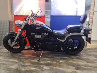 Suzuki Intruder M800 Negra