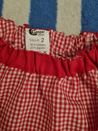 Bata guardería infantil cuadros rojos