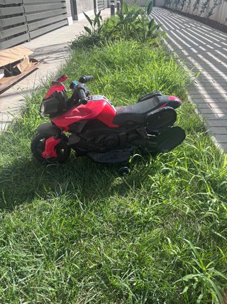 Moto Eléctrica Infantil Roja