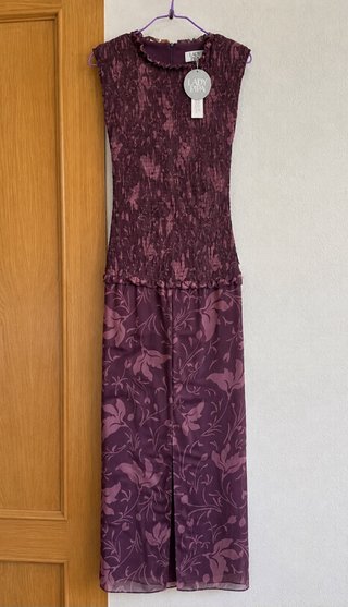 Vestido morado estampado para evento