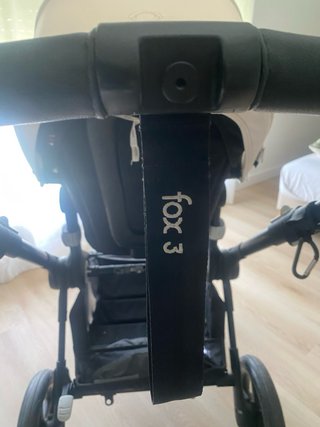 Carro Bugaboo Fox 3 con capazo y 2 capotas