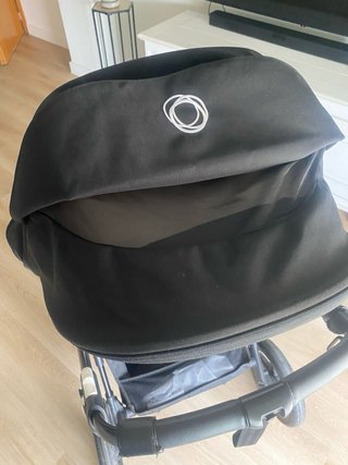 Carro Bugaboo Fox 3 con capazo y 2 capotas