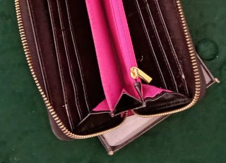 Cartera con tachuelas Noco