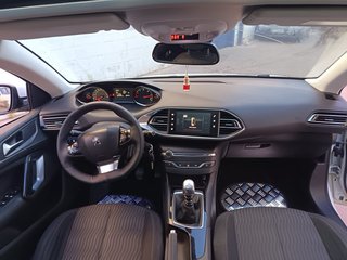 Peugeot 308 2015