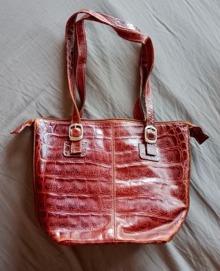 Bolso piel marrón y rojo