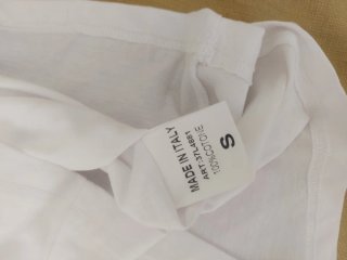 Maglia bianca nuova con fiocco sulla spalla tg S