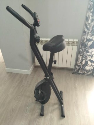 Bicicleta Estática Negra Plegable