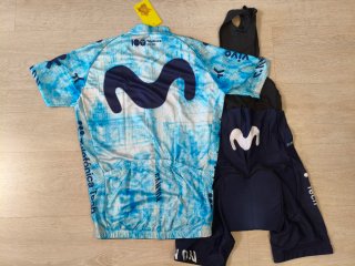 Maillot y culotte logo Movistar