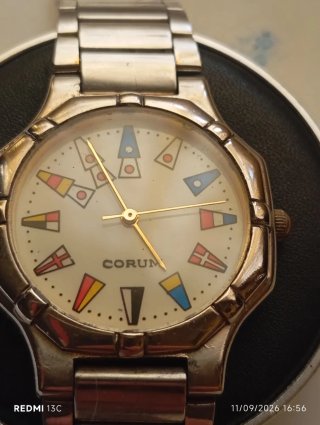 Orologio Corum Admiral multicolor e argento