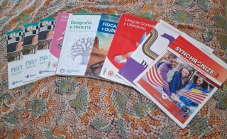 Libros 2 ESO en muy buen estado