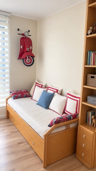Cama nido madera maciza + estantería