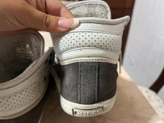 Sneakers alte grigie con interno in lana vintage