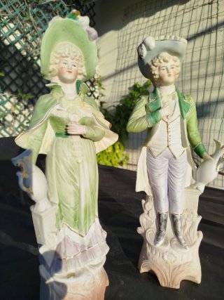 Pareja Figuras Porcelana Mujer y Hombre