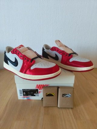 Jordan 1 Retro Low OG Trophy Room Talla 41