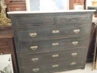 Cómoda antigua mármol y madera