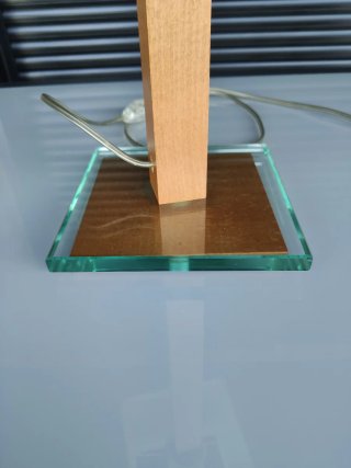 Lámpara de mesa madera y cristal