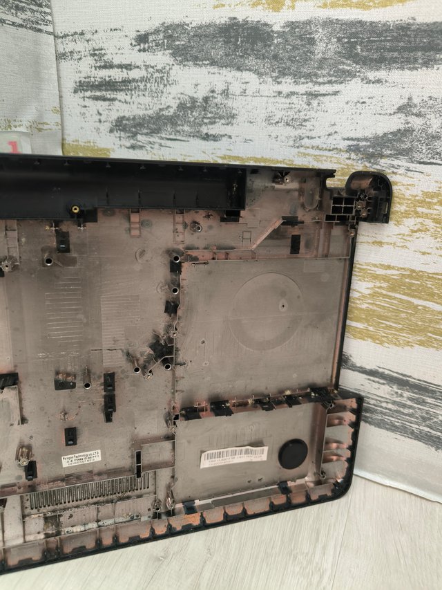 Carcassa inferiore ASUS SonicMaster X541 - Come nuova