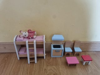 Muebles de madera juguete