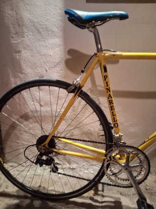 Bicicleta Pinarello Carretera Amarilla