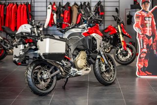 OFERTA! Ducati Multistrada V4 Rally Full Adventure