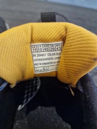 Zapatillas montaña Skechers Talla 45