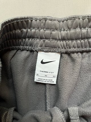 Pantalón chándal Nike gris